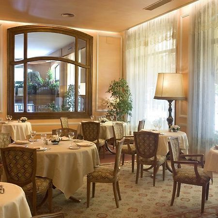 Regencia Colon Hotell Barcelona Restaurant bilde