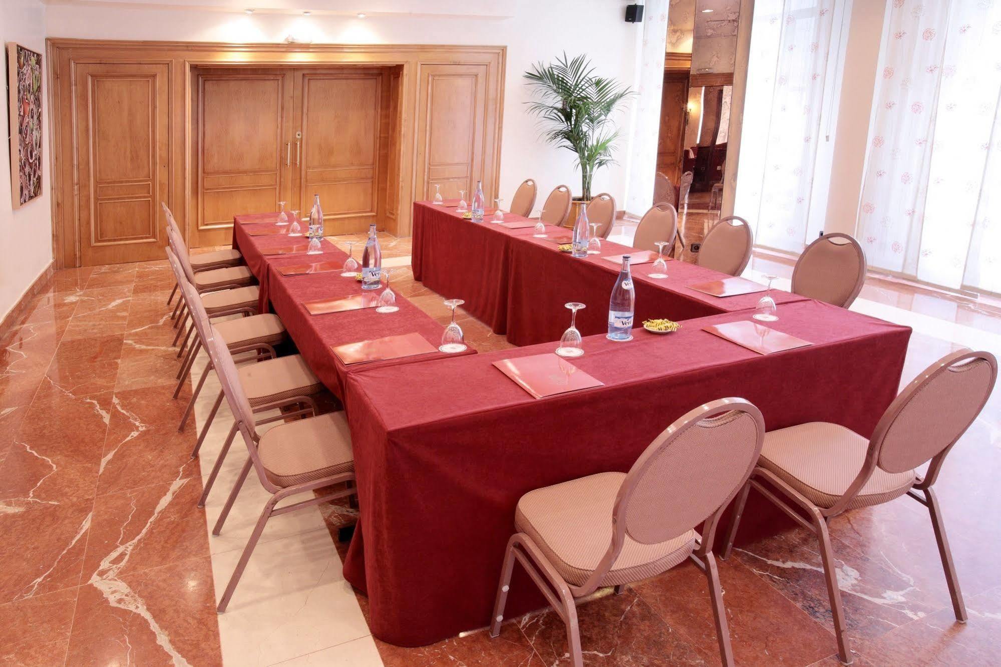 Regencia Colon Hotell Barcelona Eksteriør bilde