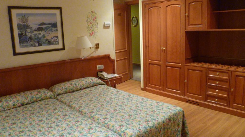 Regencia Colon Hotell Barcelona Eksteriør bilde