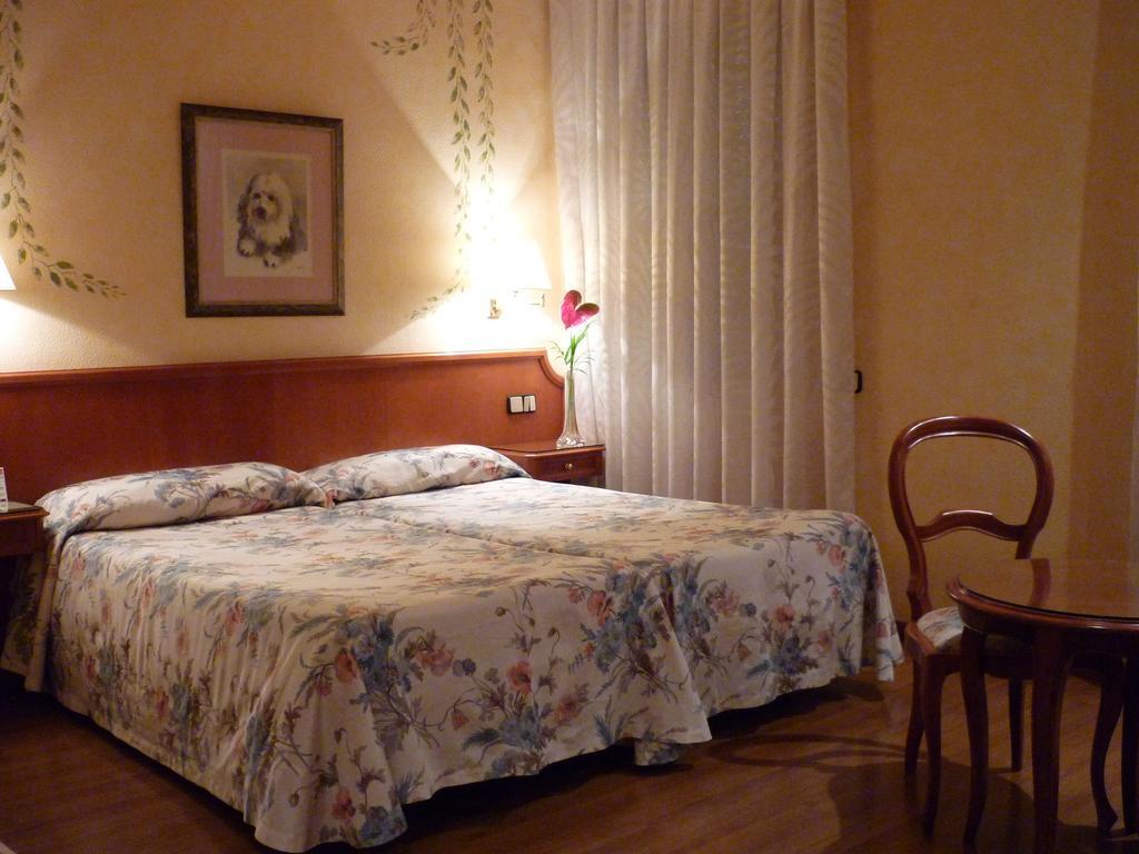 Regencia Colon Hotell Barcelona Eksteriør bilde